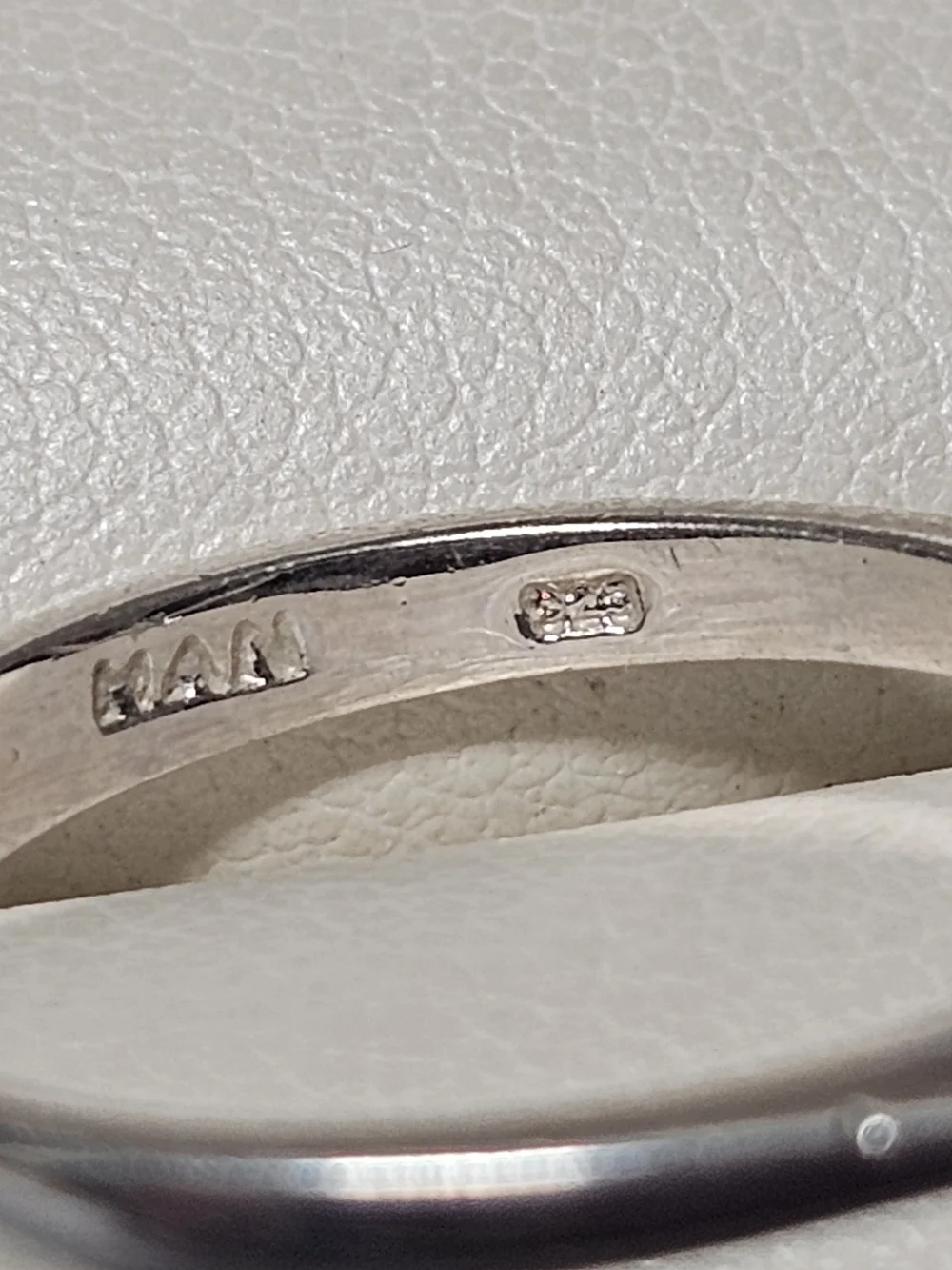Sterling Silver 925 Stone Cocktail Ring - Size 7